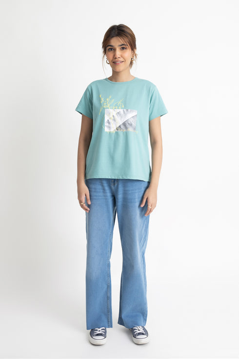 Keep Growing Graphic T-Shirt