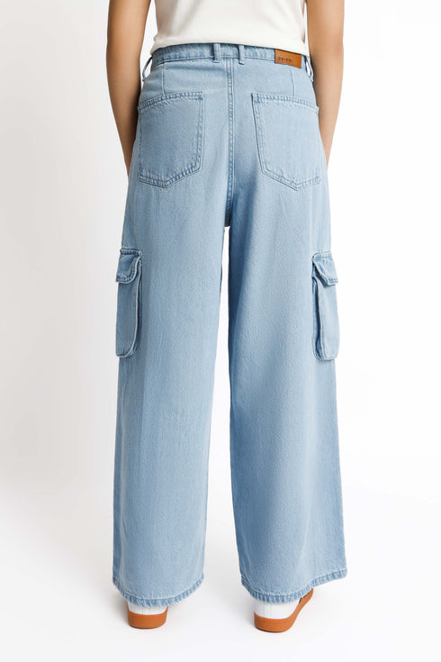 The Light Wash Wide Leg Cargo Jeans