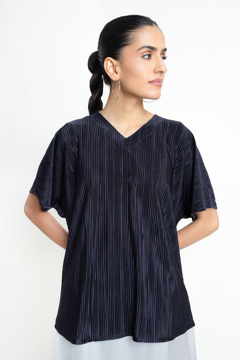 The Black Oversized Pleated Kimono Top