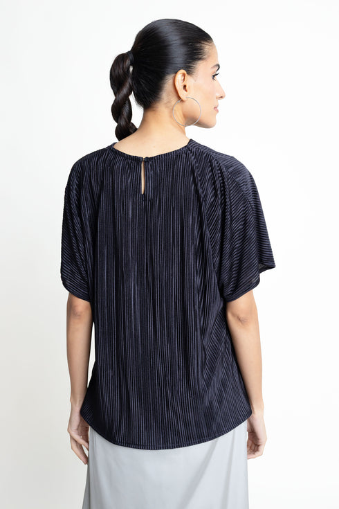The Black Oversized Pleated Kimono Top