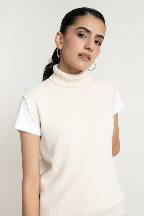 Sleevless Turtle Neck Sweater